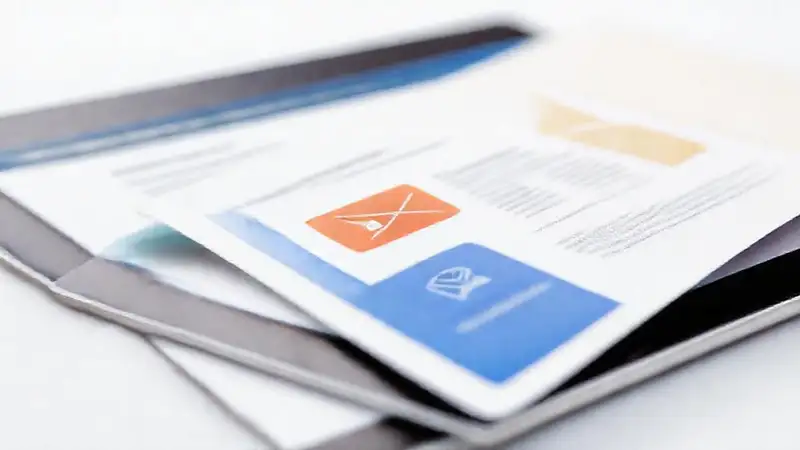 Documentos digitales modernos y coloridos son claros